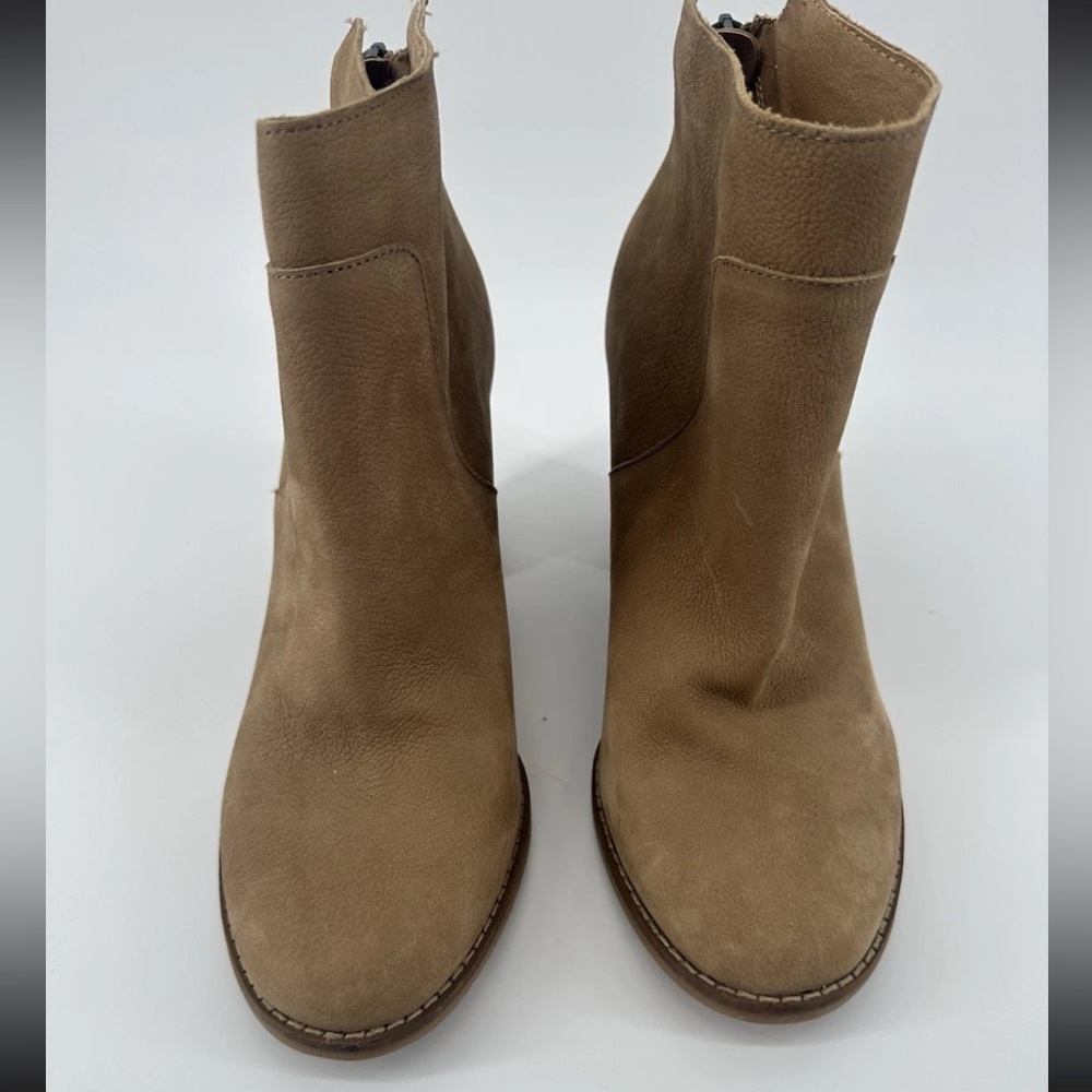 Lucky Brand Tan Heeled Boots